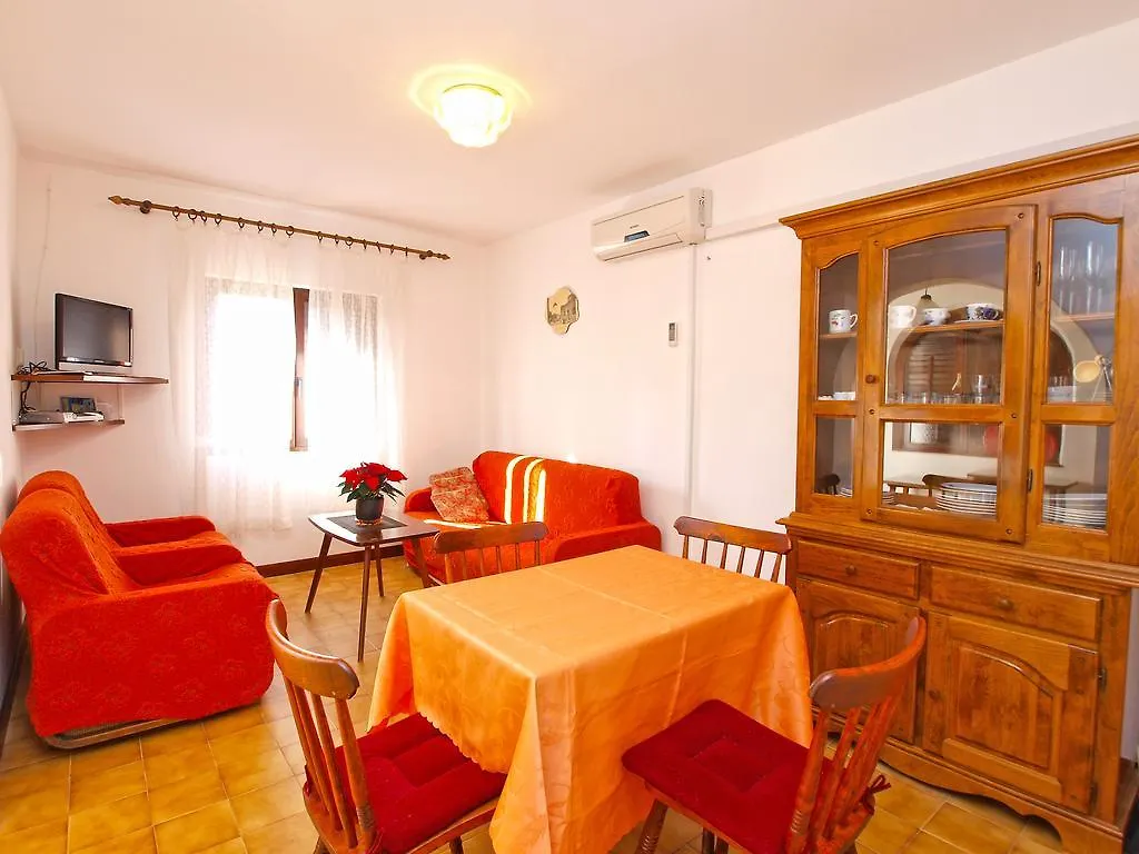 Apartments Biskupije 940 Medulin