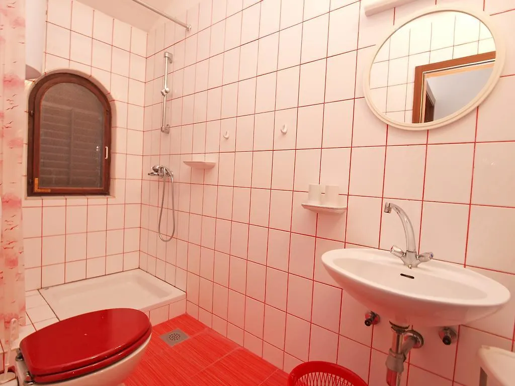 Apartments Biskupije 940 Medulin