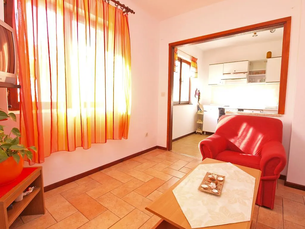Apartments Biskupije 940 Medulin