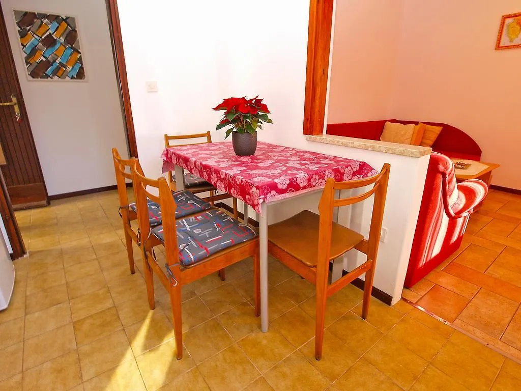 Apartments Biskupije 940 Medulin